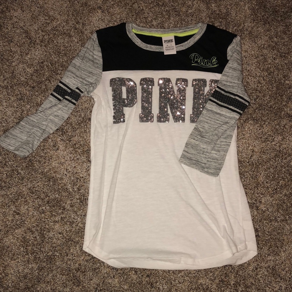 3/4 length pink brand tee